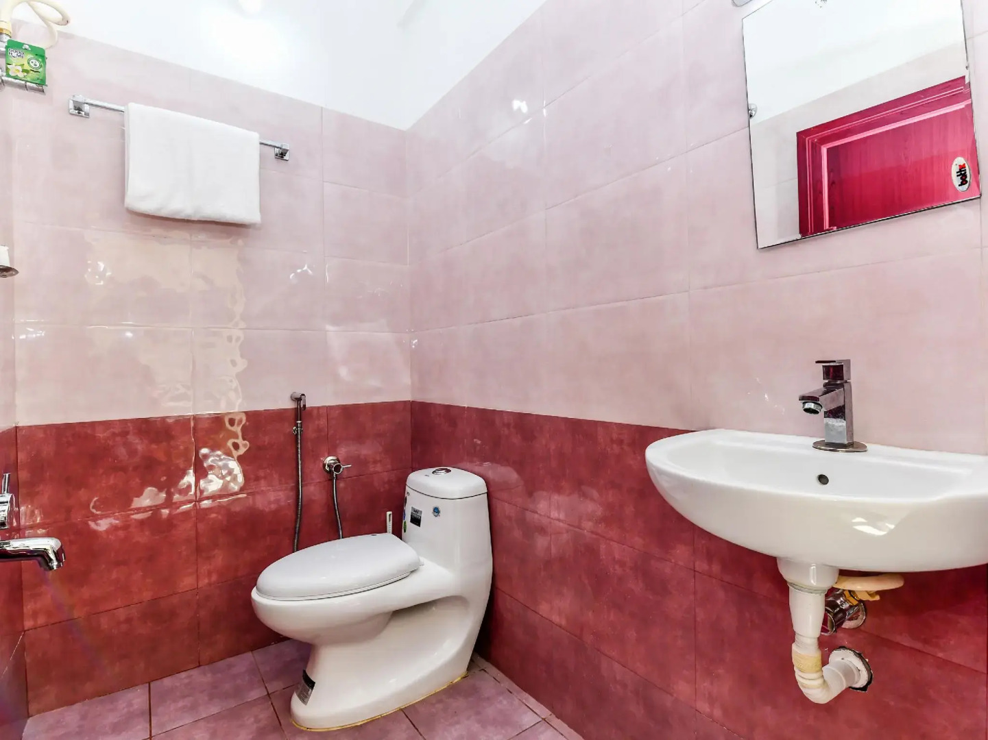 OYO 27676 Ghala Heights