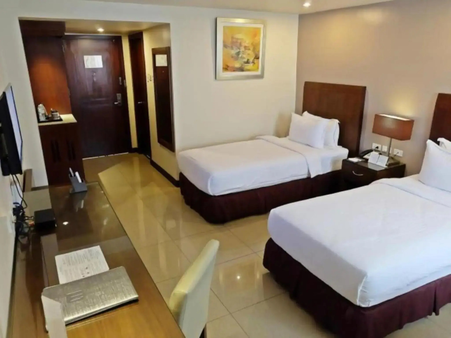 Mandarin Plaza Hotel