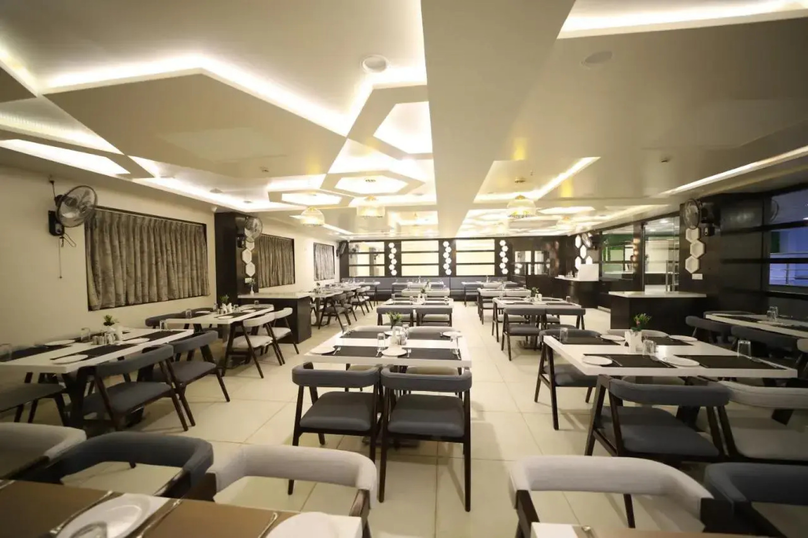 Hotel The Grand Kaushalya