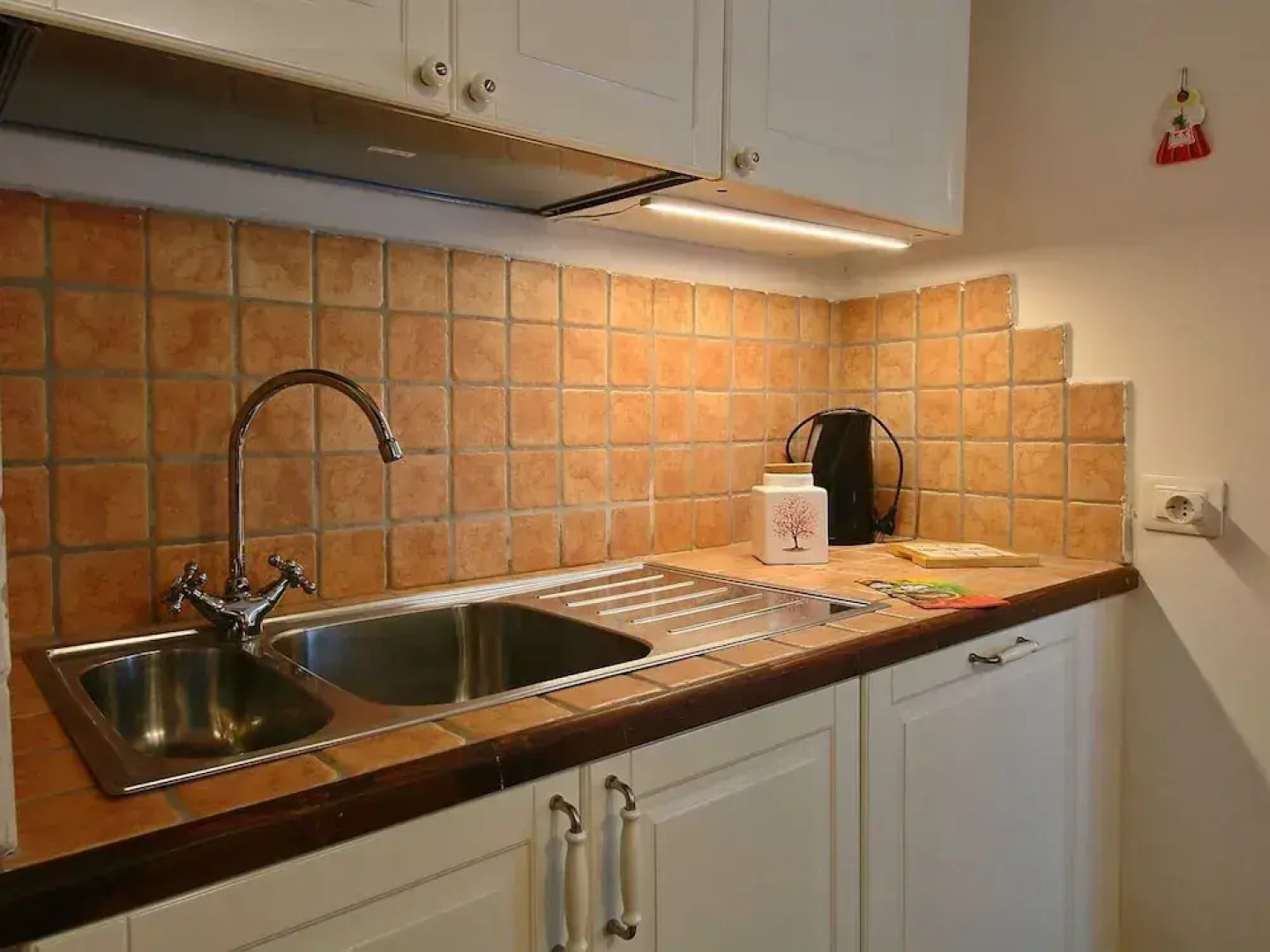 Modern Villa with Private Pool in Fabriano Italy