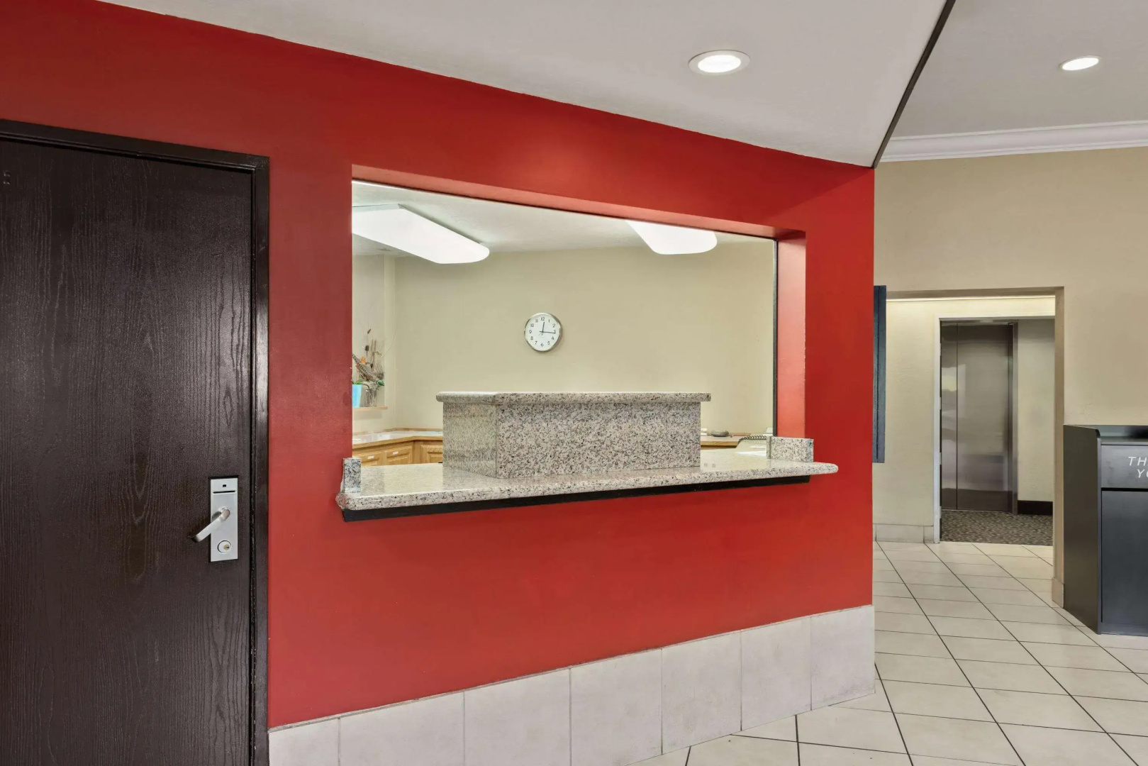 Super 8 by Wyndham Roseburg