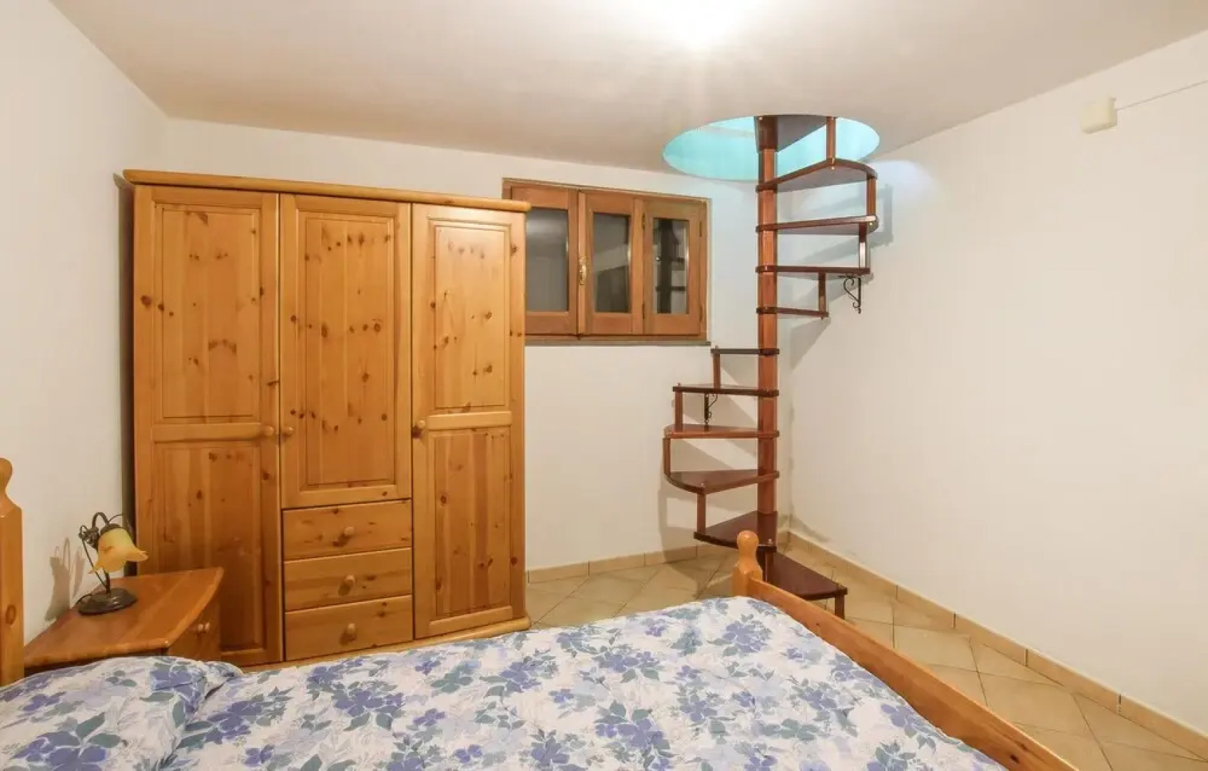 Stunning Home in S.caterina di Pittinur With 2 Bedrooms and Wifi