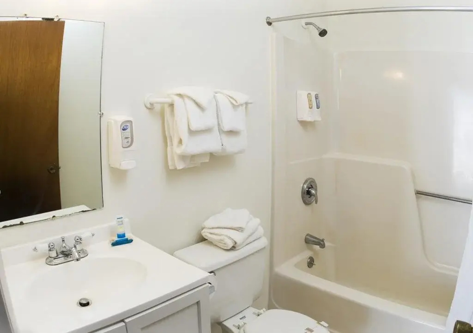 Long Acres Motel & Cottages