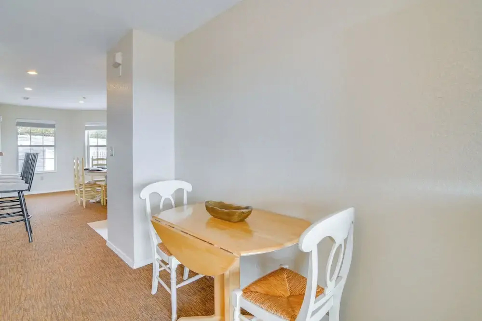 Resort Hot Tub Access! Table Rock Lake Condo