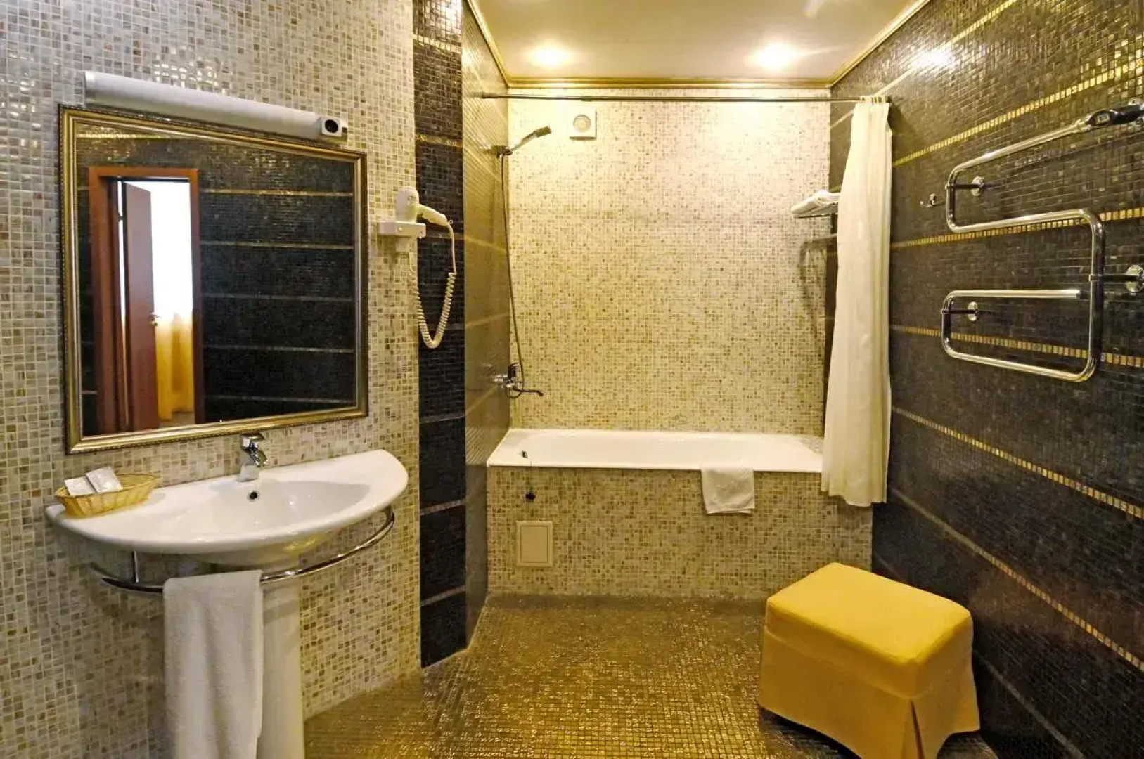 Барракуда на улице Богдана Хмельницкого