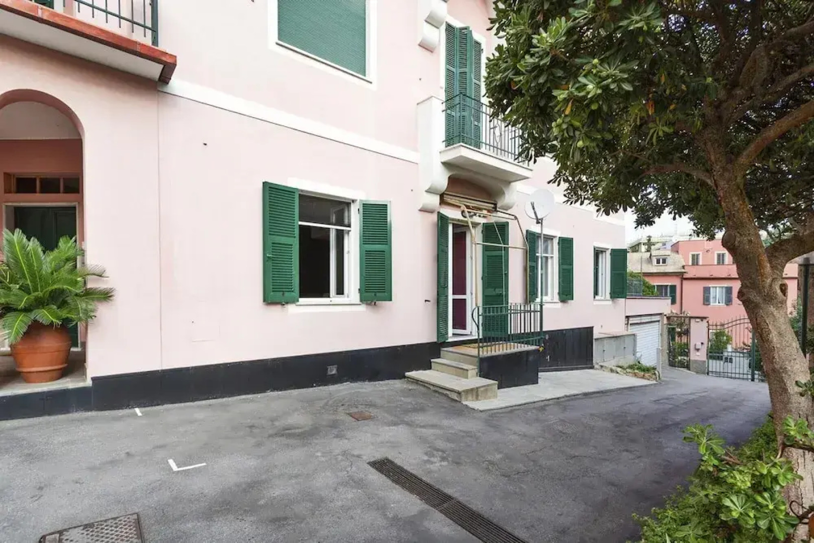 Vernazzola Family Apartment