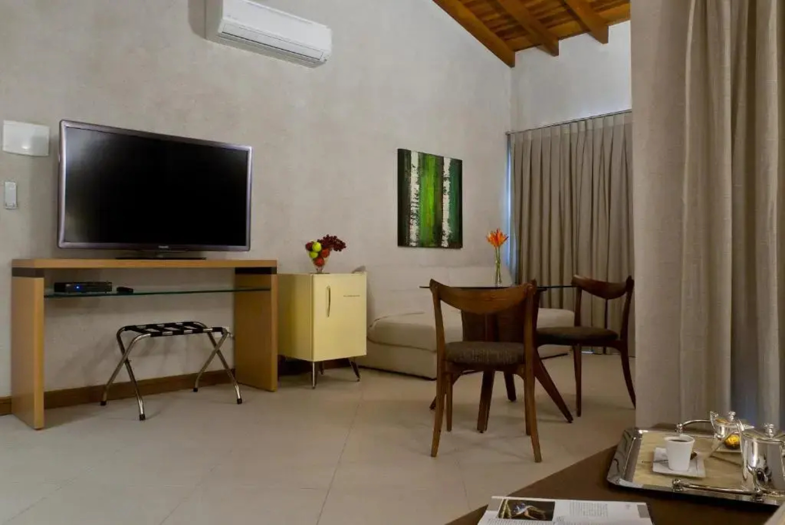 Abayomi Hotel