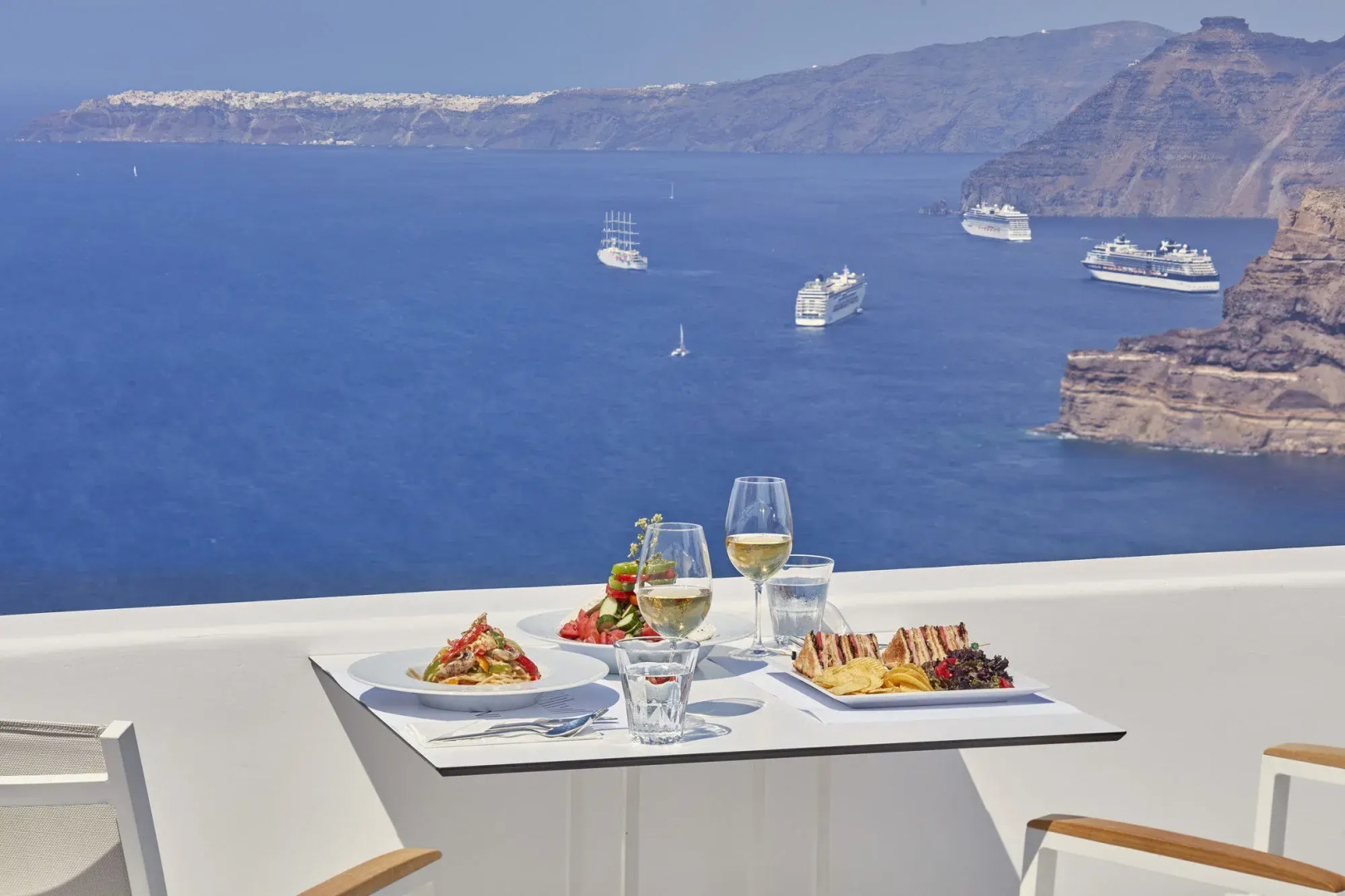 Alti Santorini Suites