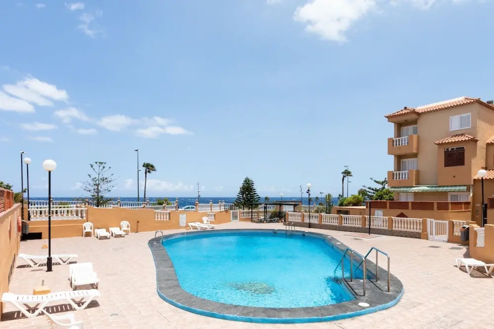 HomeLike Beach and Pool Caletillas Terrace Apartment & Wifi