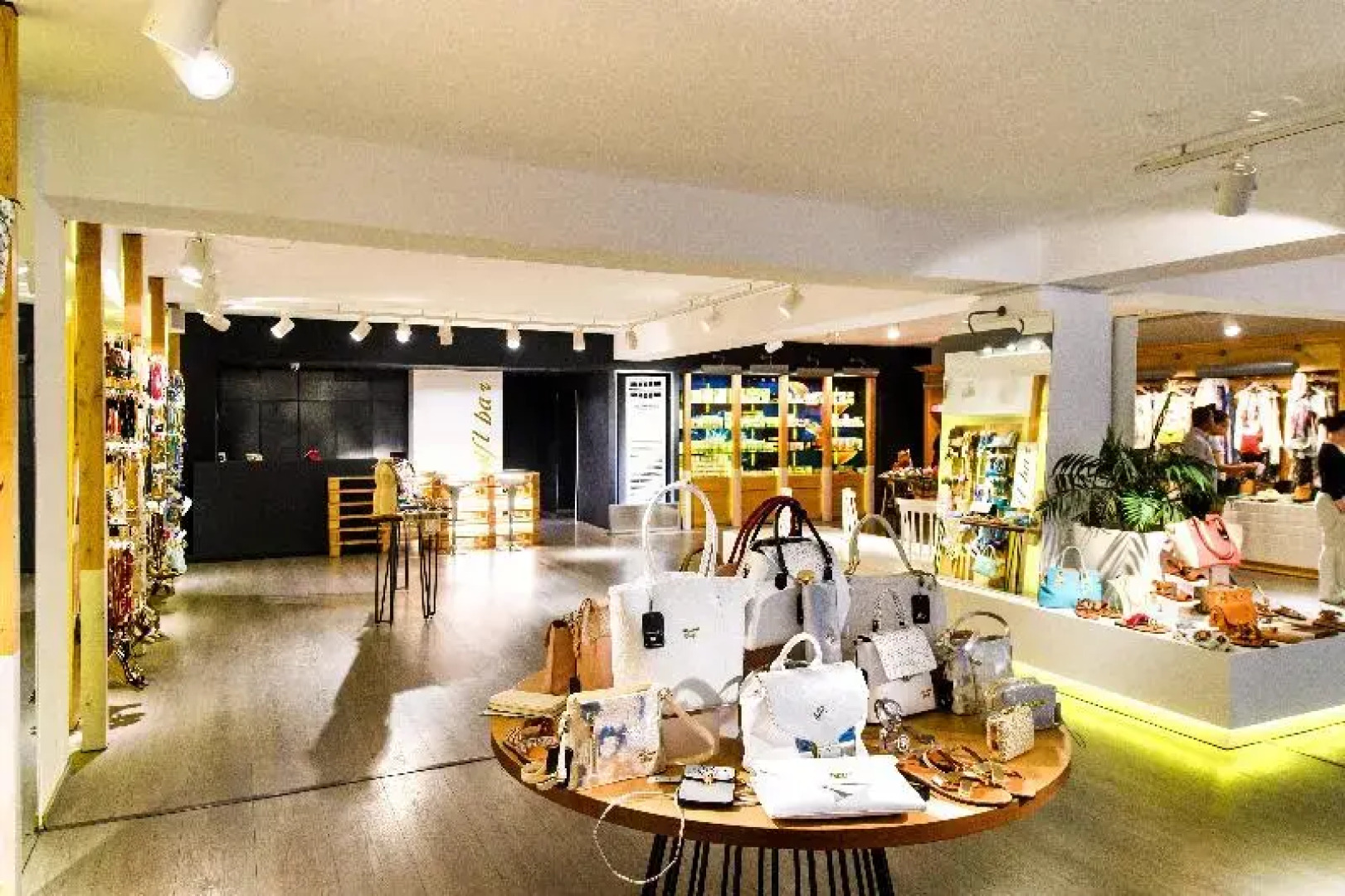 Akrathos Beach Hotel