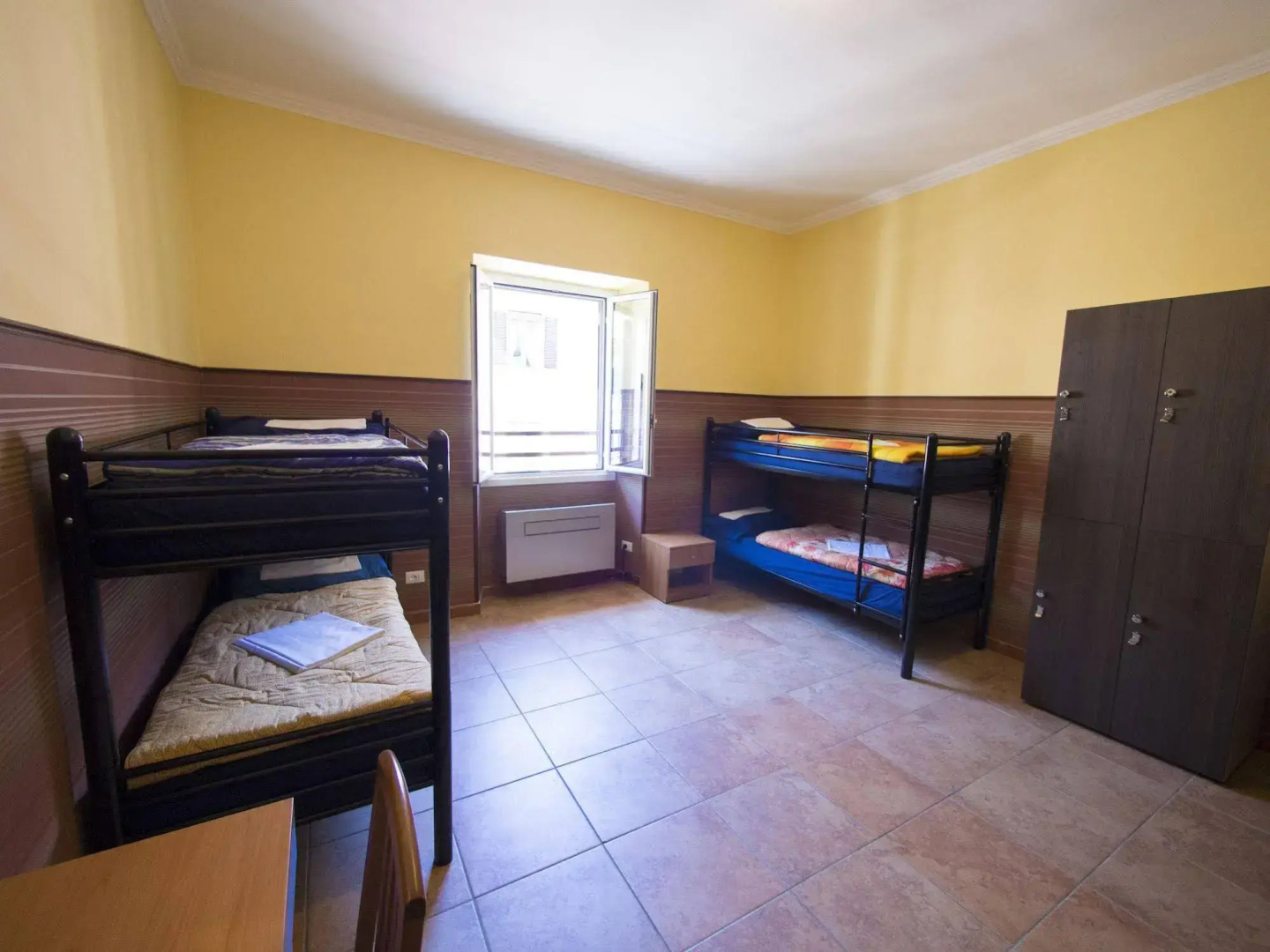 Alessandro Downtown Hostel