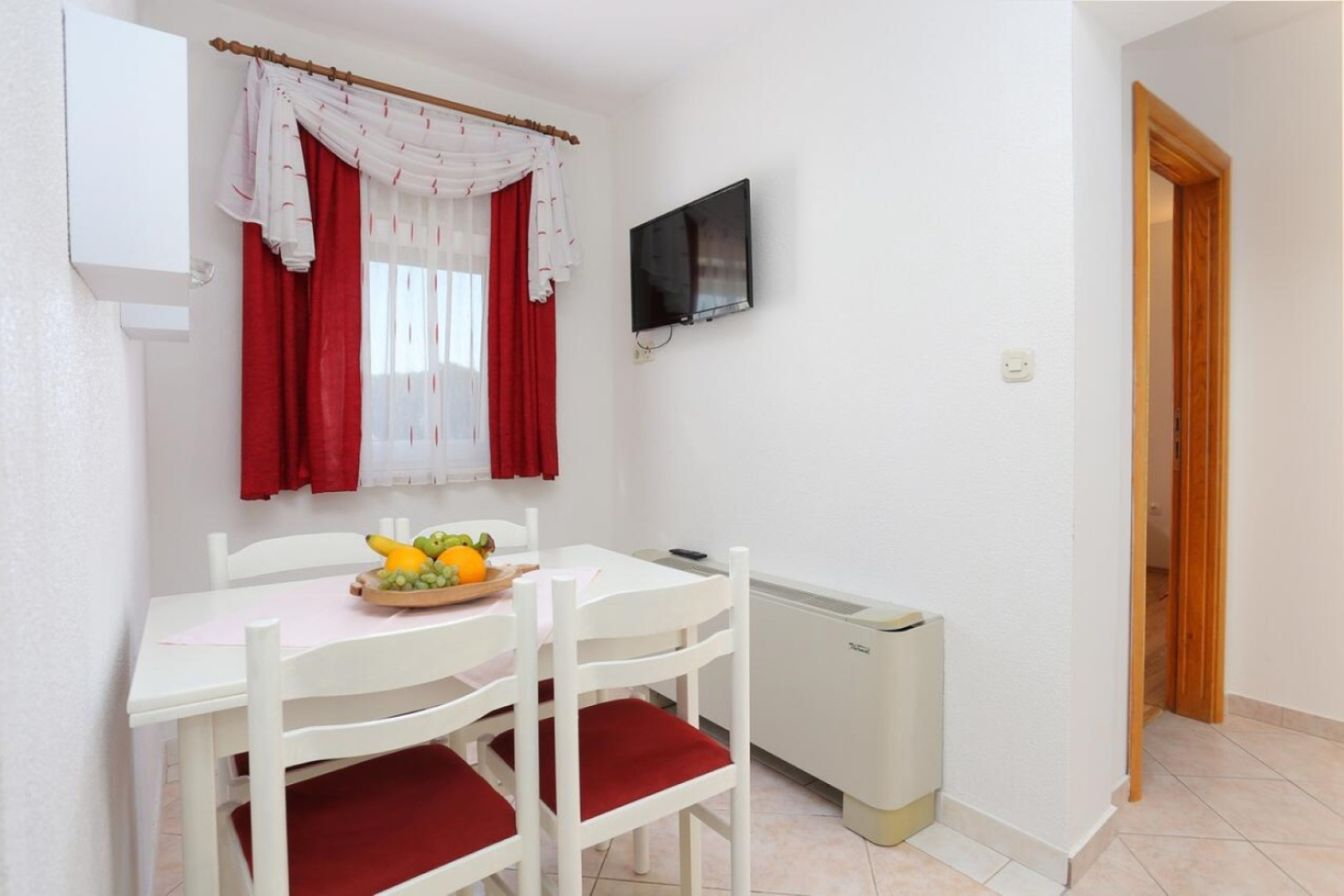 Apartment Lias 2 - with restaurant: A7 prvi kat Rogoznica, Riviera Sibenik