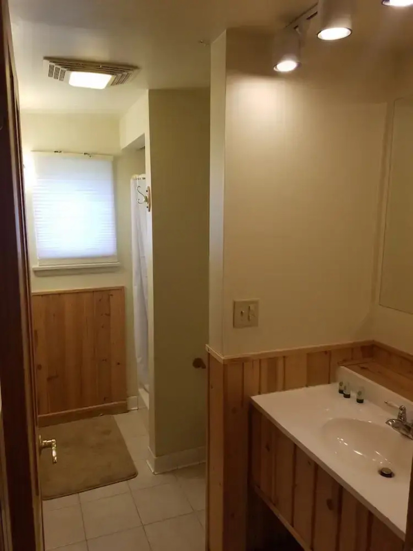 The Willard Munger Inn