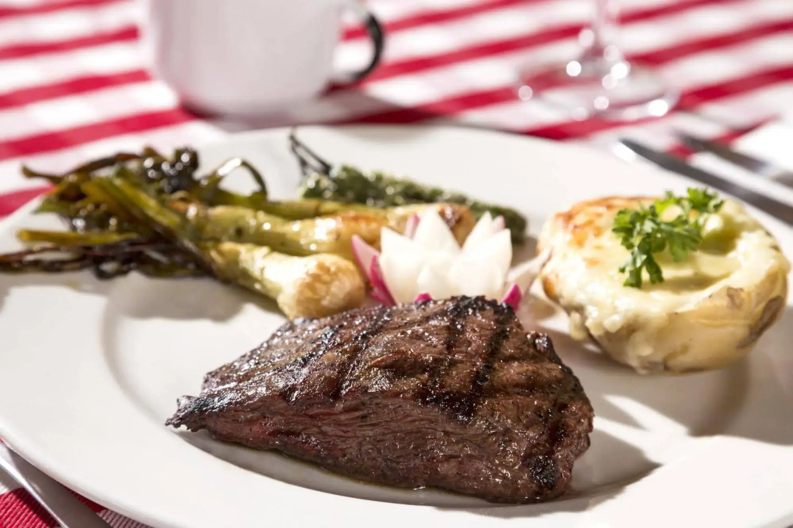 Los Abolengos, Grand Class Casona Hotel