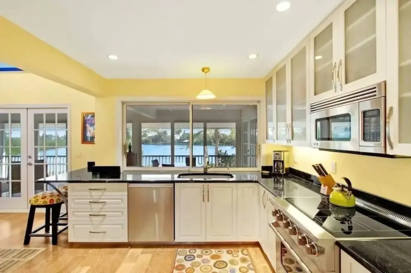 Bonita Vista- $800 Off The The Month Of March 3 Bedroom Home