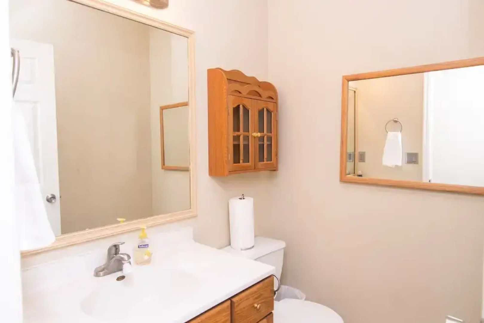 Charming Ogden Town Home, 25 Min To Snowbasin Ski Resort 3 Bedroom Duplex by Redawning