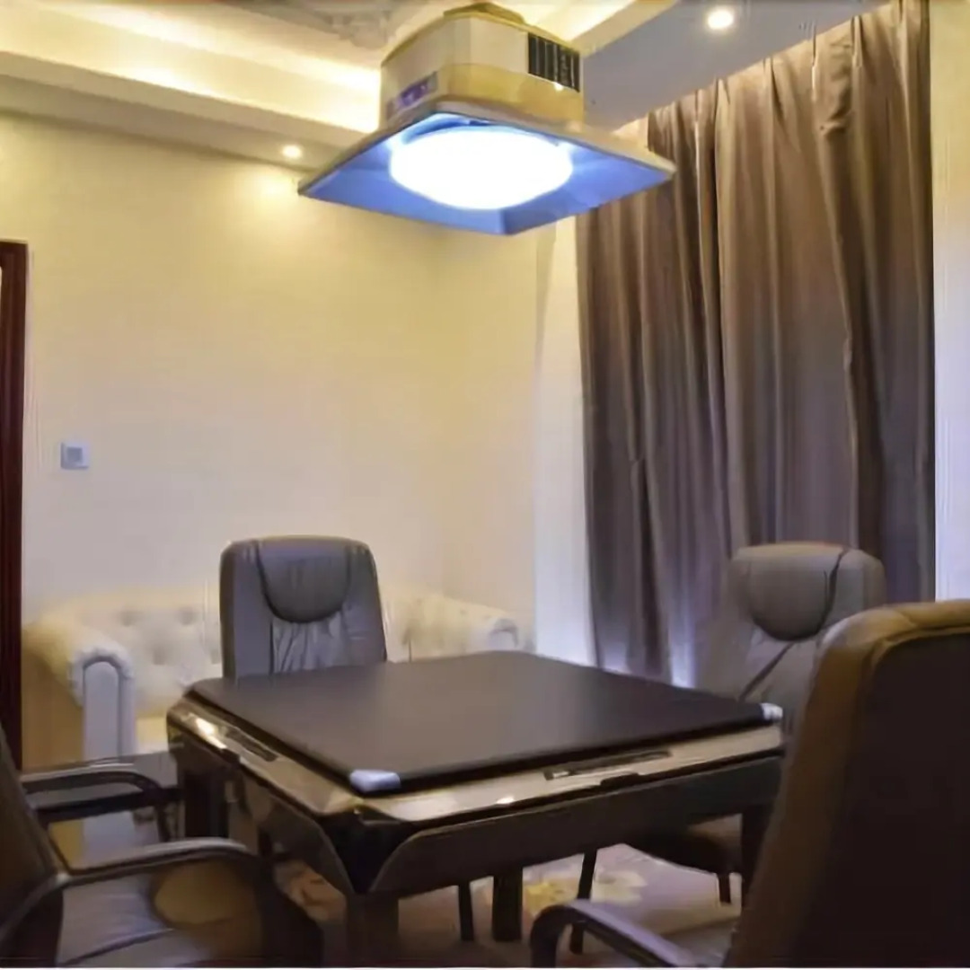 Romantic Coast Theme Hotel (Zhuhai Jiuzhou Port Wharf Haibin Yuchang)