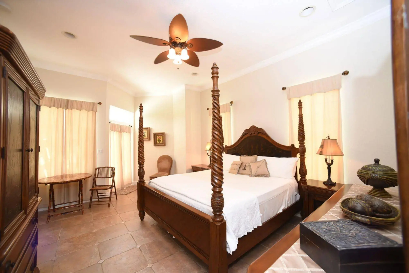 Shangri-La Boutique Bed & Breakfast