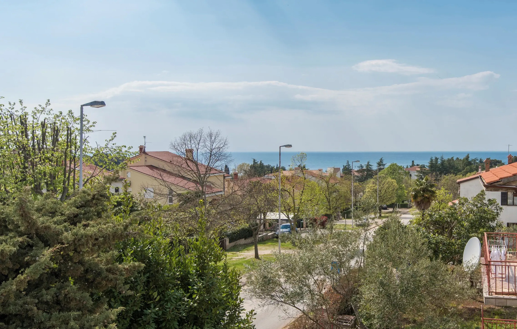 Spacious 3BDR Sea View Apartment next to the Beach