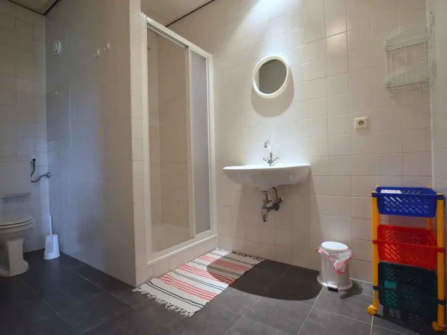 Spacious Villa near Town Center in Mesch