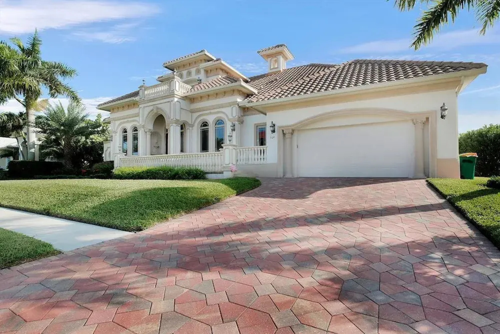 SPIN509 4 Bedroom Holiday Home by Marco Naples Vacation Homes