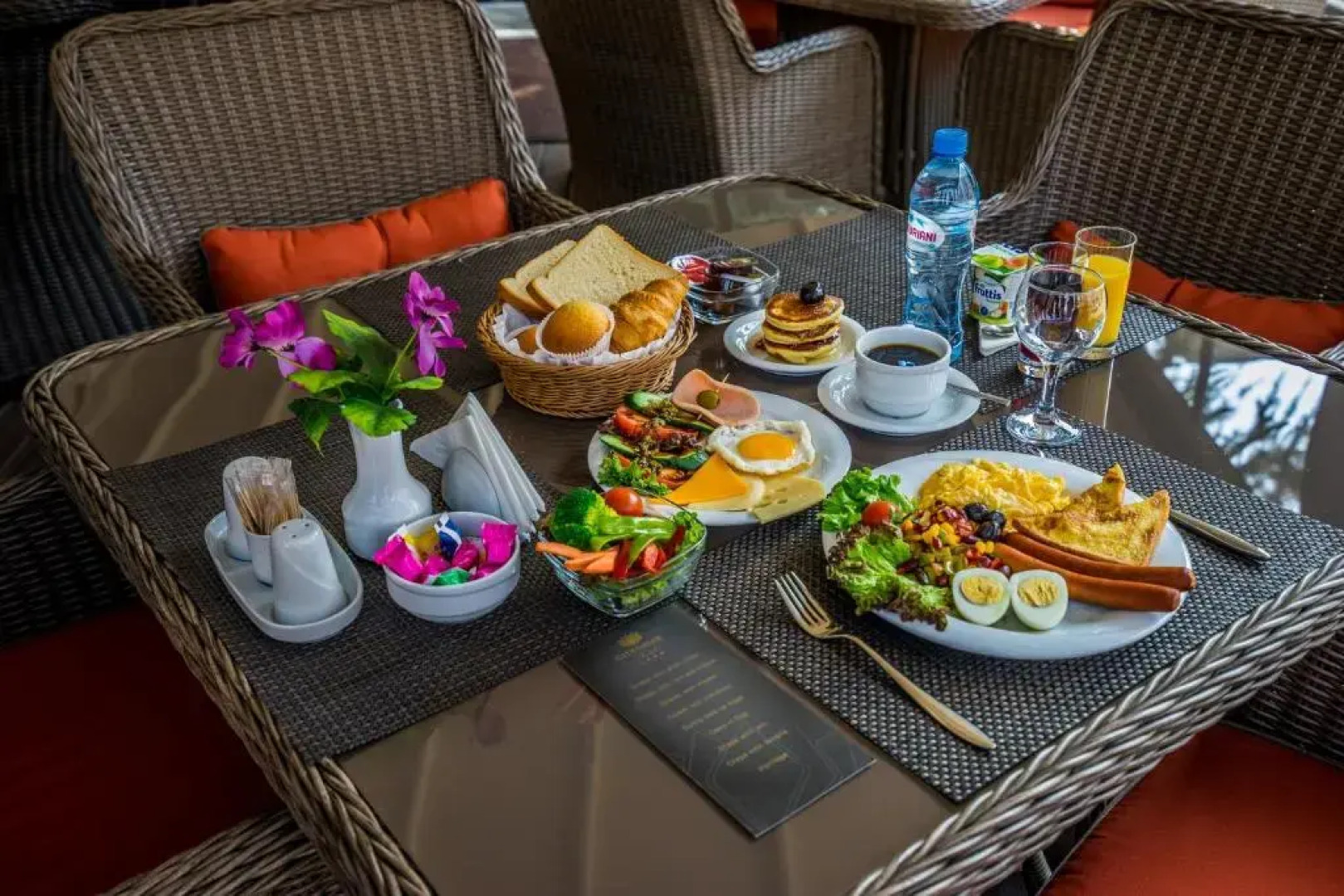 Отель City Avenue