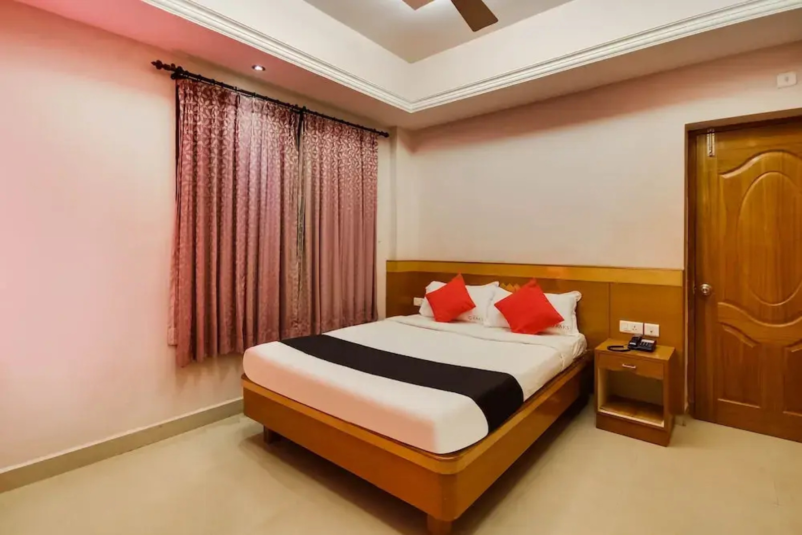 Capital O 49169 Hotel Raks