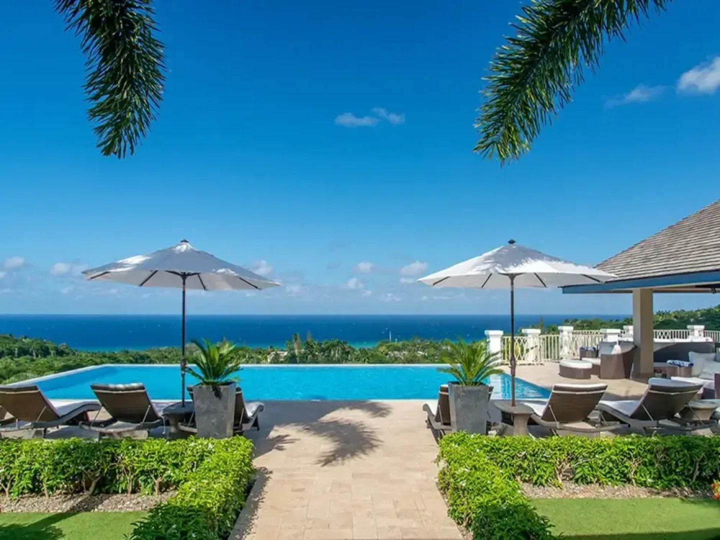 Sunny Vacation Villa 18