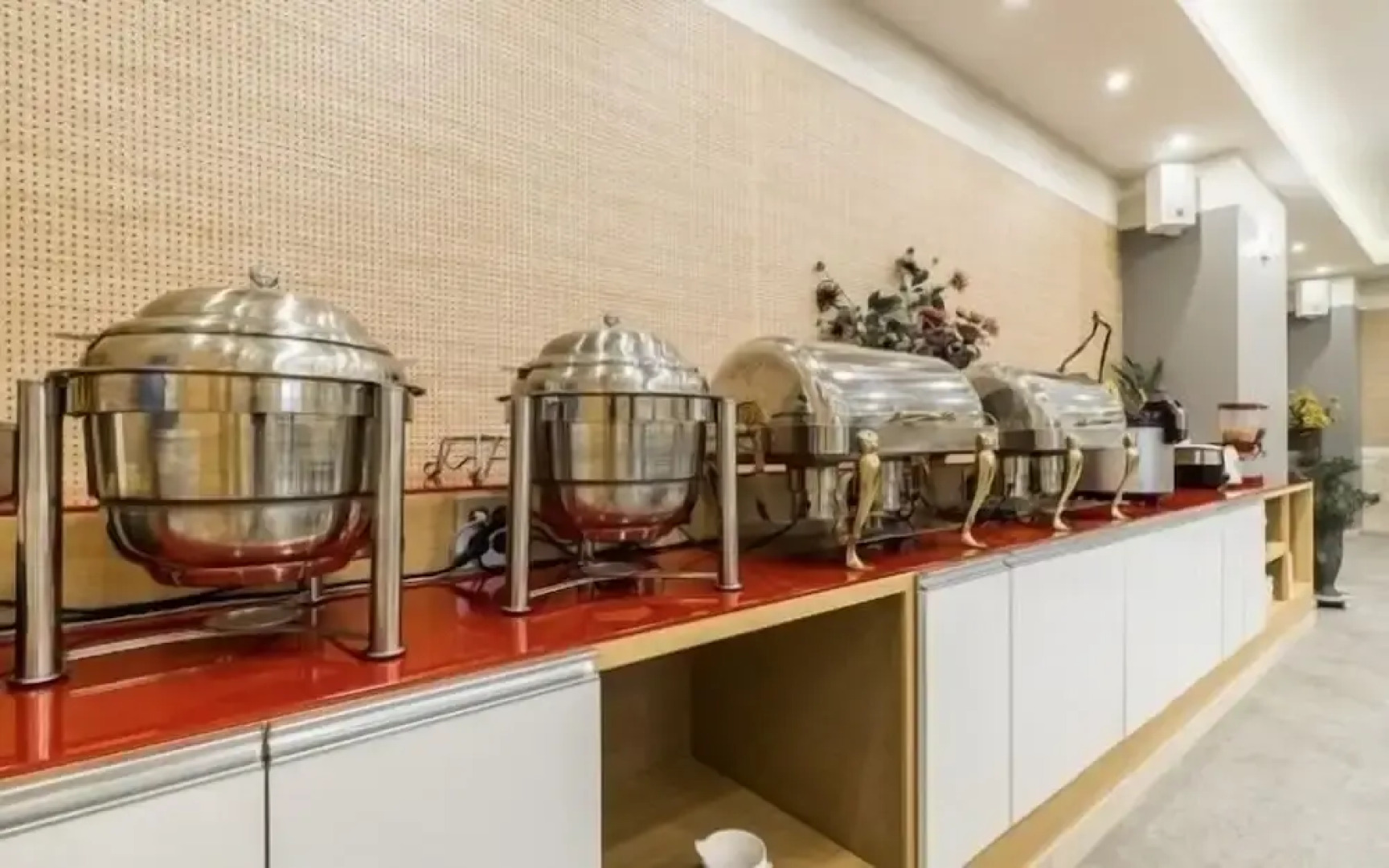 Central Tourist Hotel