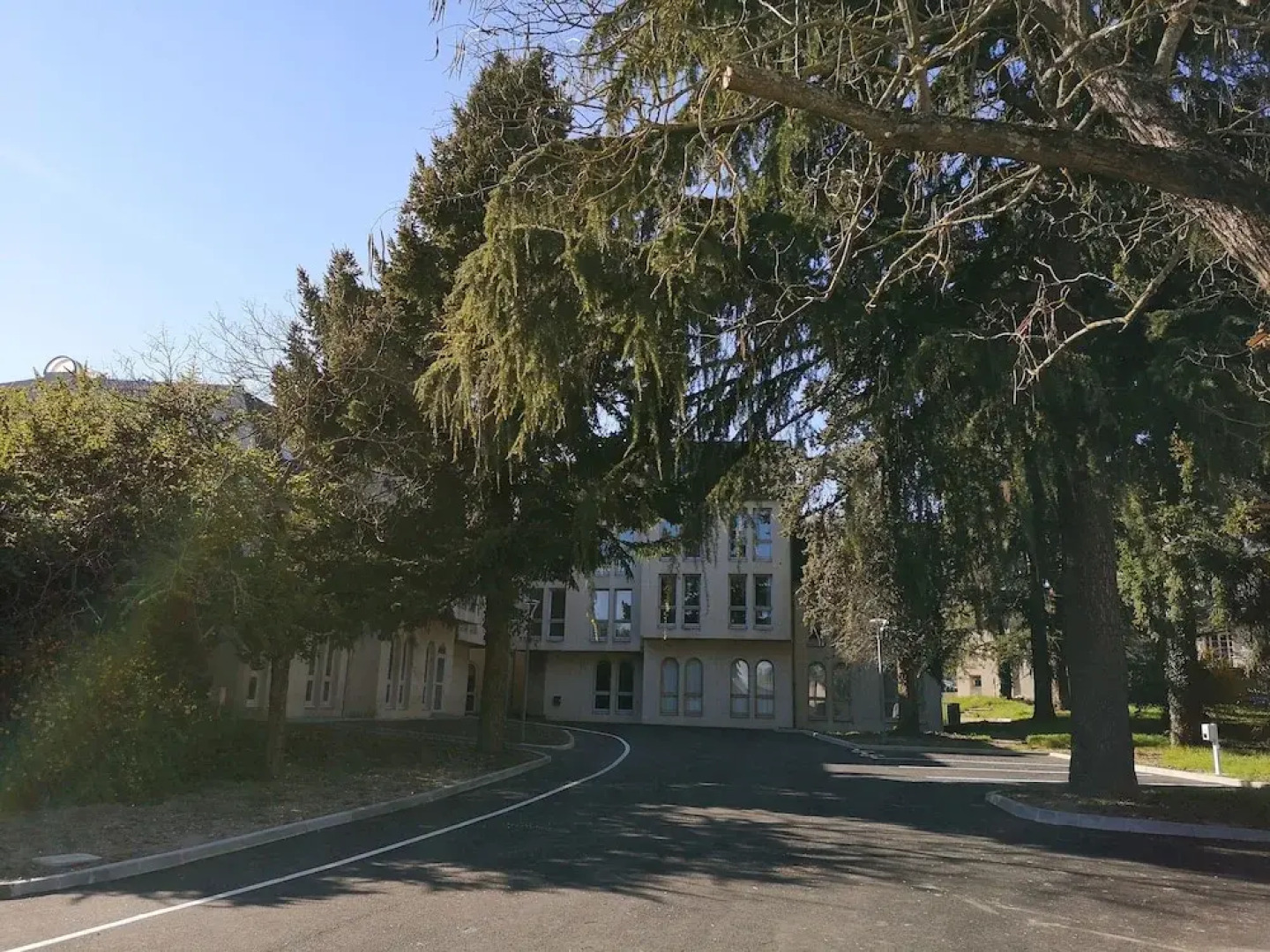 Auberge de Jeunesse Orléans Centre Ville - Hostel