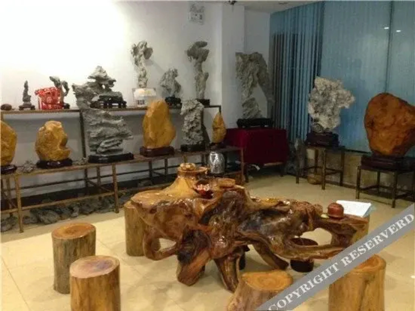 Yibai Business Hotel