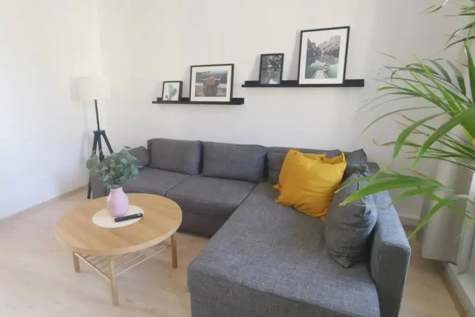 Stylish 4ZI Netflix, Kaffeetimer, WIFI, Parken