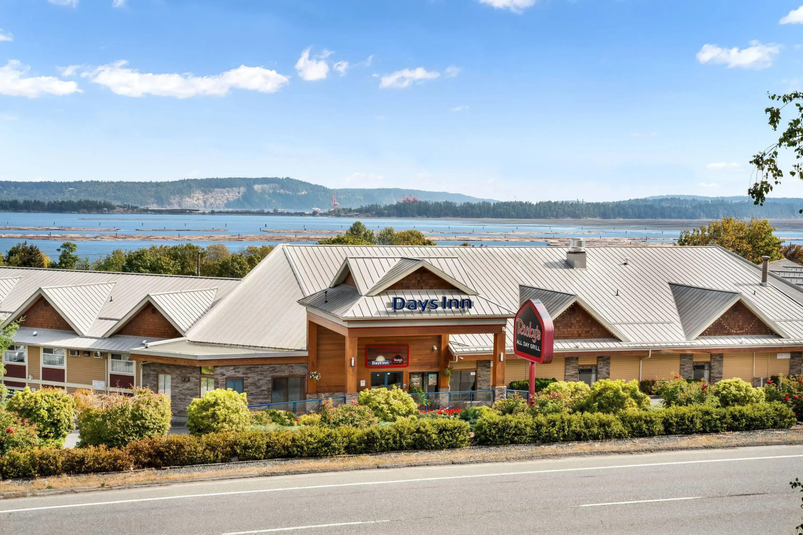 Days Inn by Wyndham Nanaimo