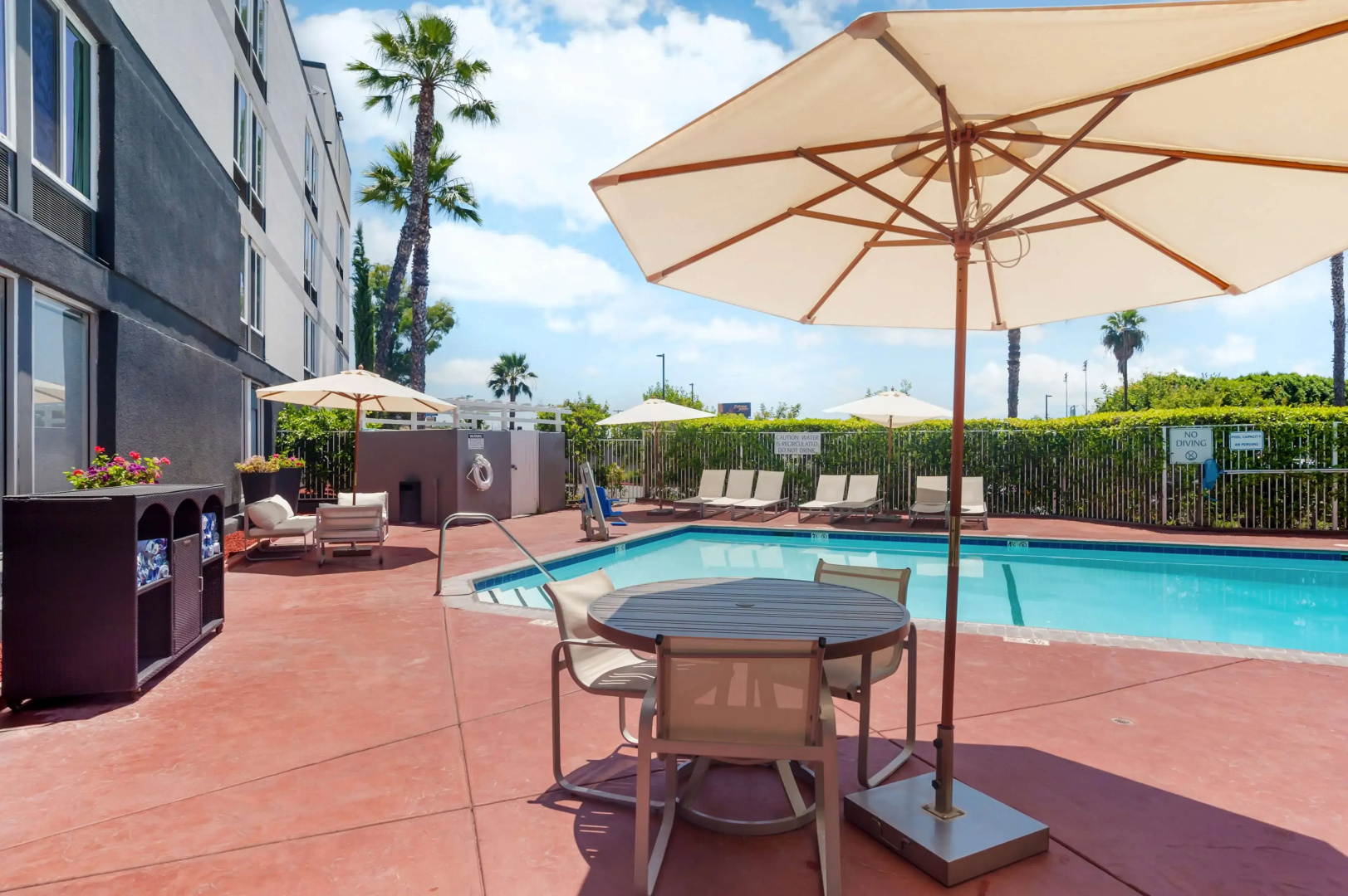 Best Western Plus Commerce Hotel