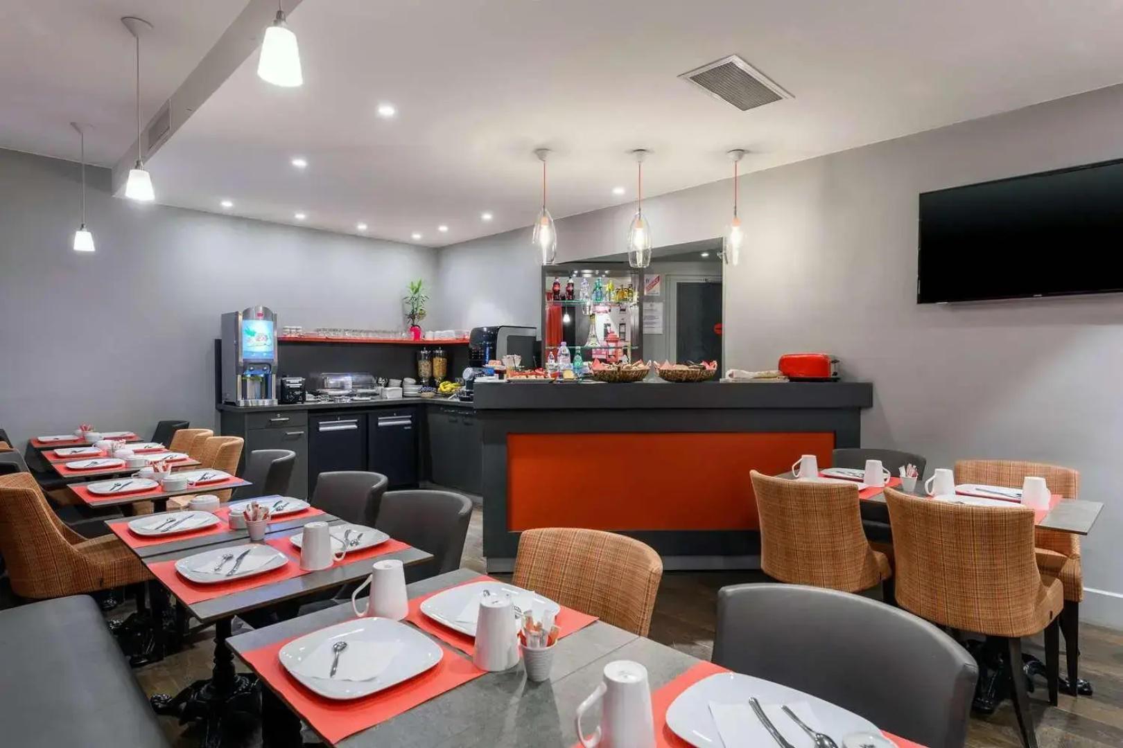 Hotel Sixteen Paris Montrouge