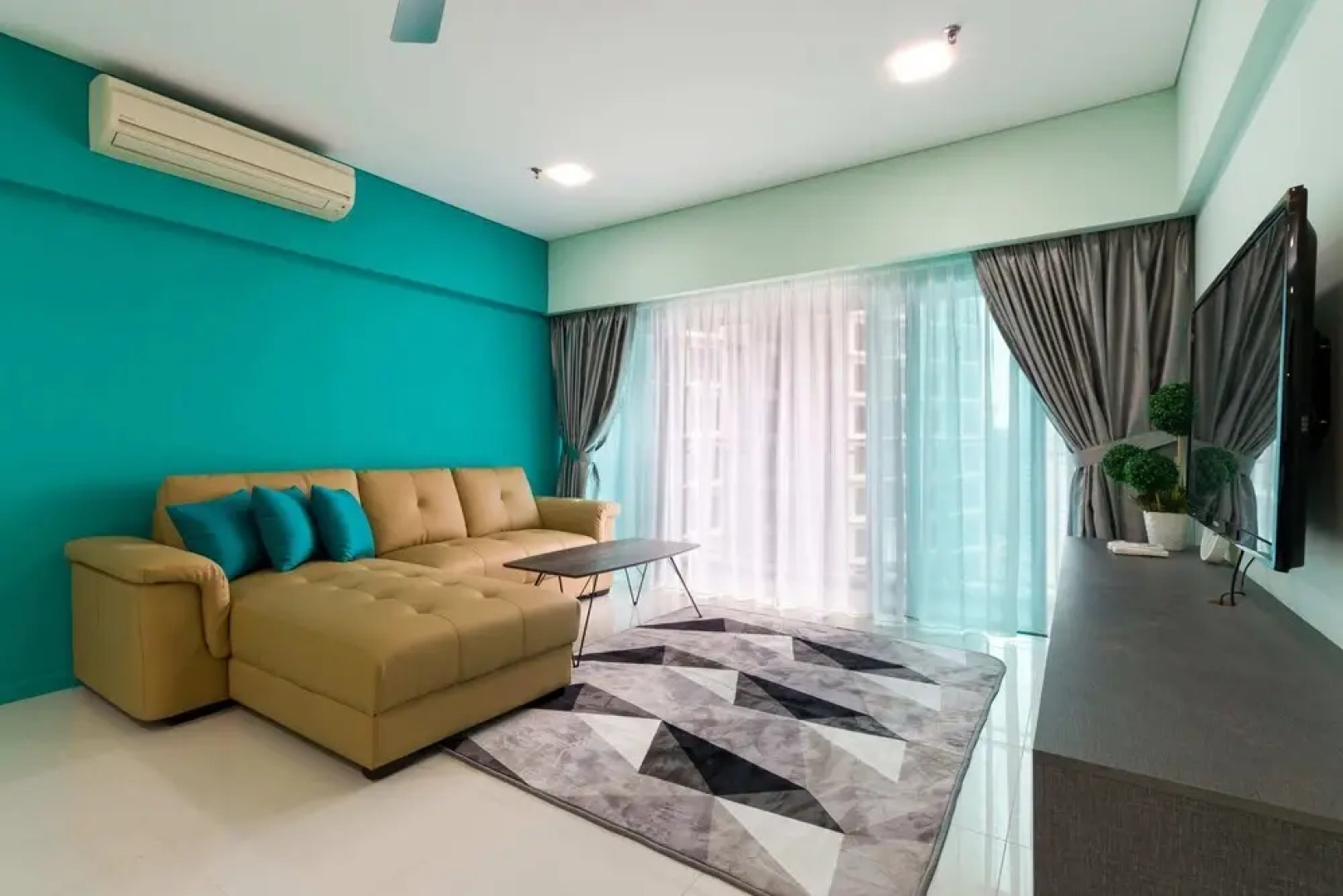 Spacious Condo for 6 in KL City Center