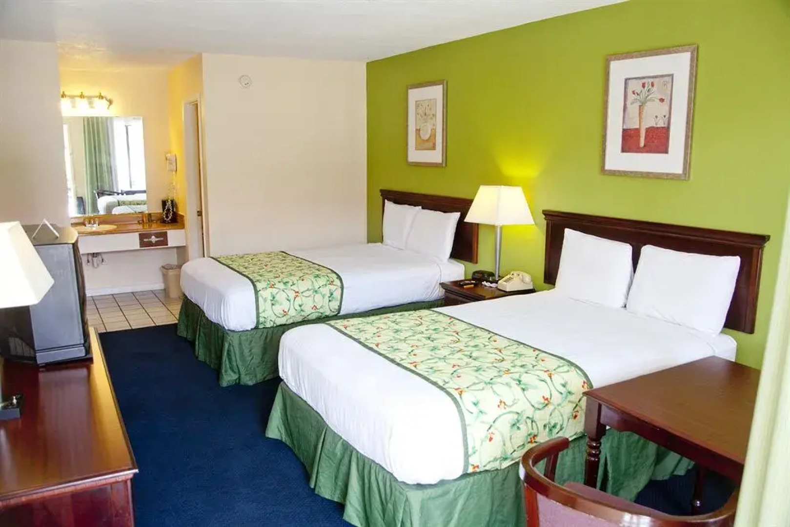 Regency Inn & Suites