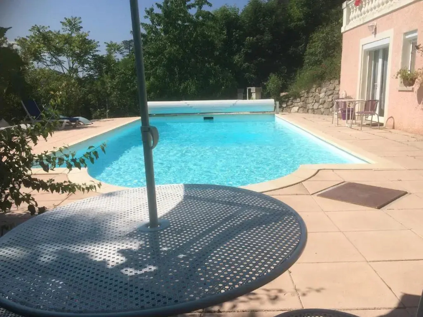 Studio indépendant dans villa avec piscine à Gap