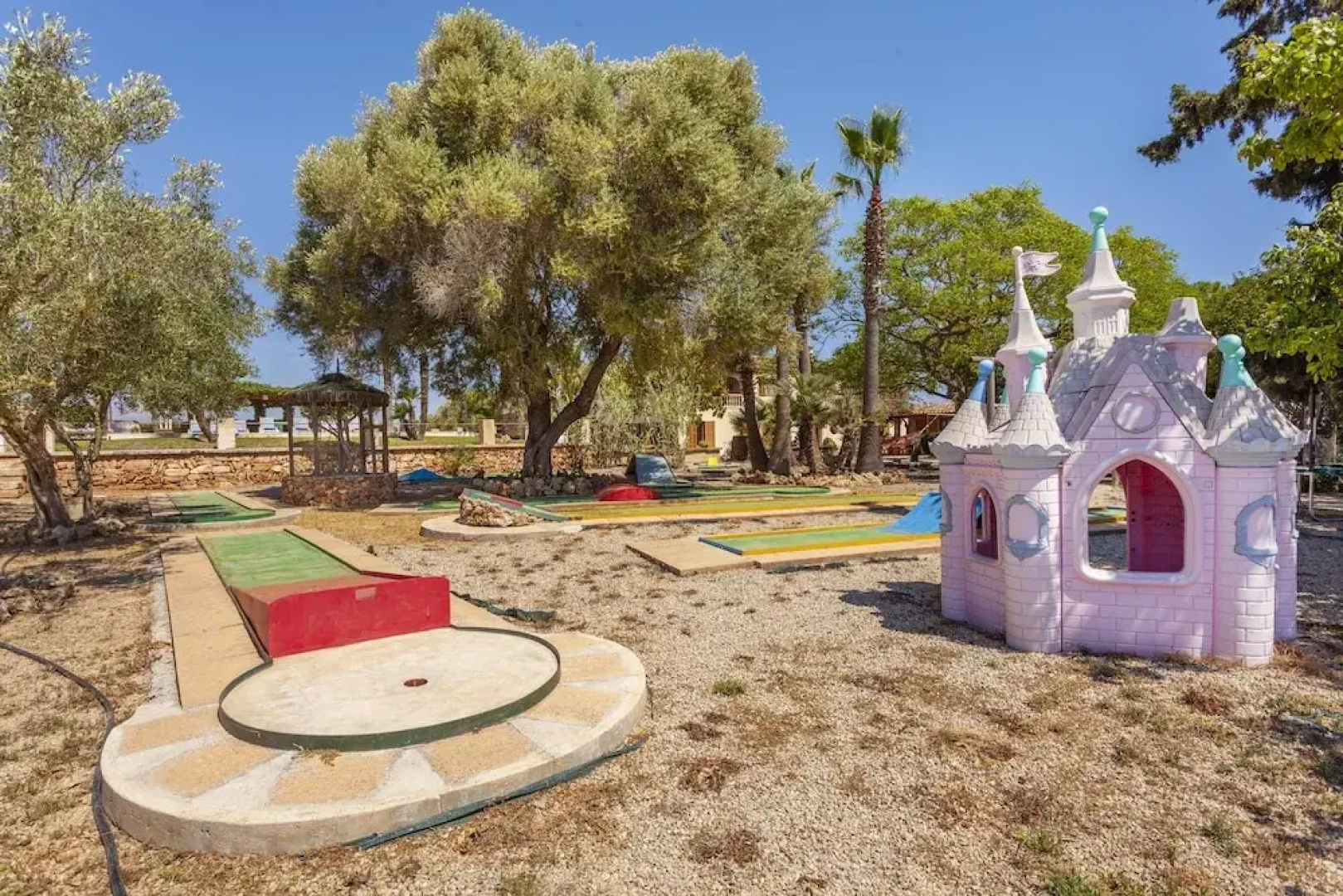 Villa in Can Picafort, Located in the Countryside, Near the Beach, has 5 Bedroom