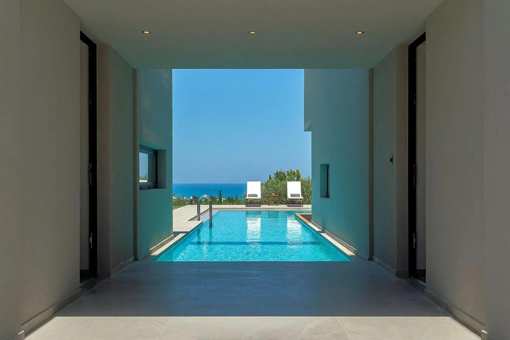 Sea View 4 Bedroom Villa With a Heated Pool