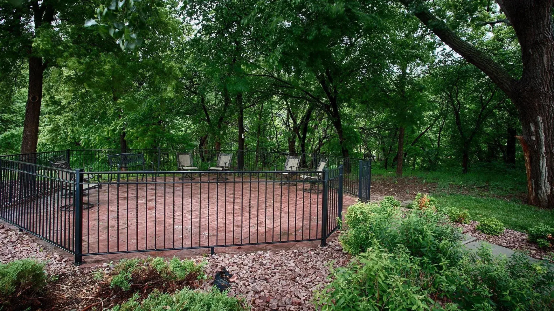 Best Western Plus Midwest Inn & Suites