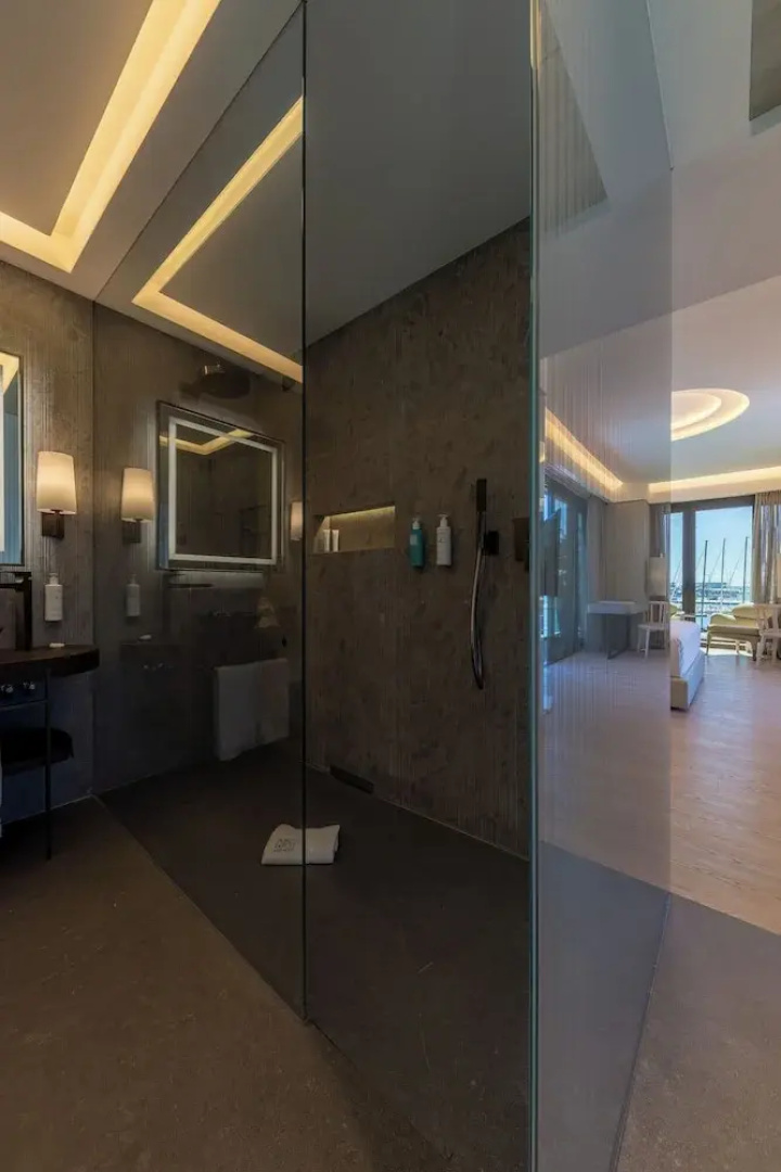 Porto Lotti Suite Hotel