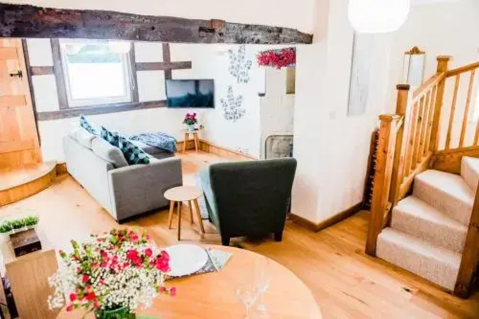 Thursdays Corner Tudor Cottage