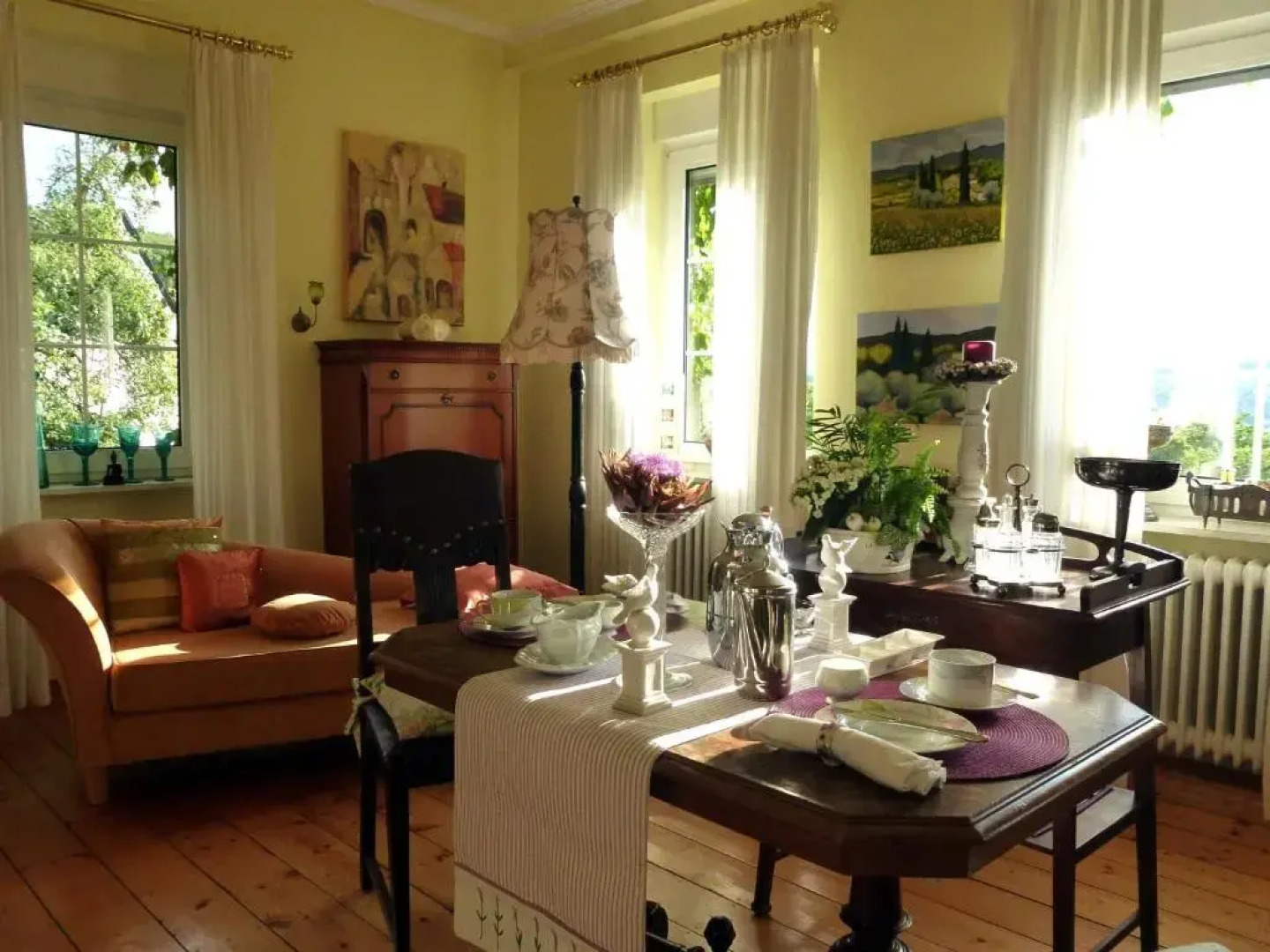 Romantikzimmer im Antiquariat