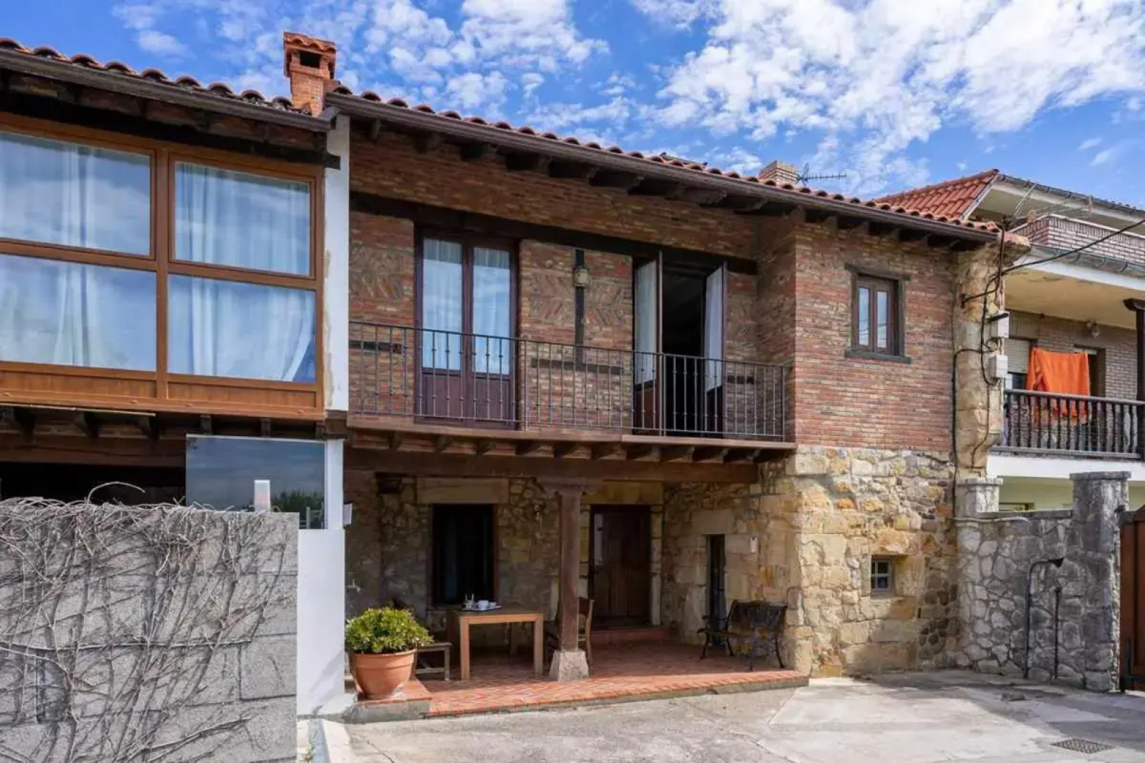 Casa con jardín en Cantabria cerca de la playa El porton