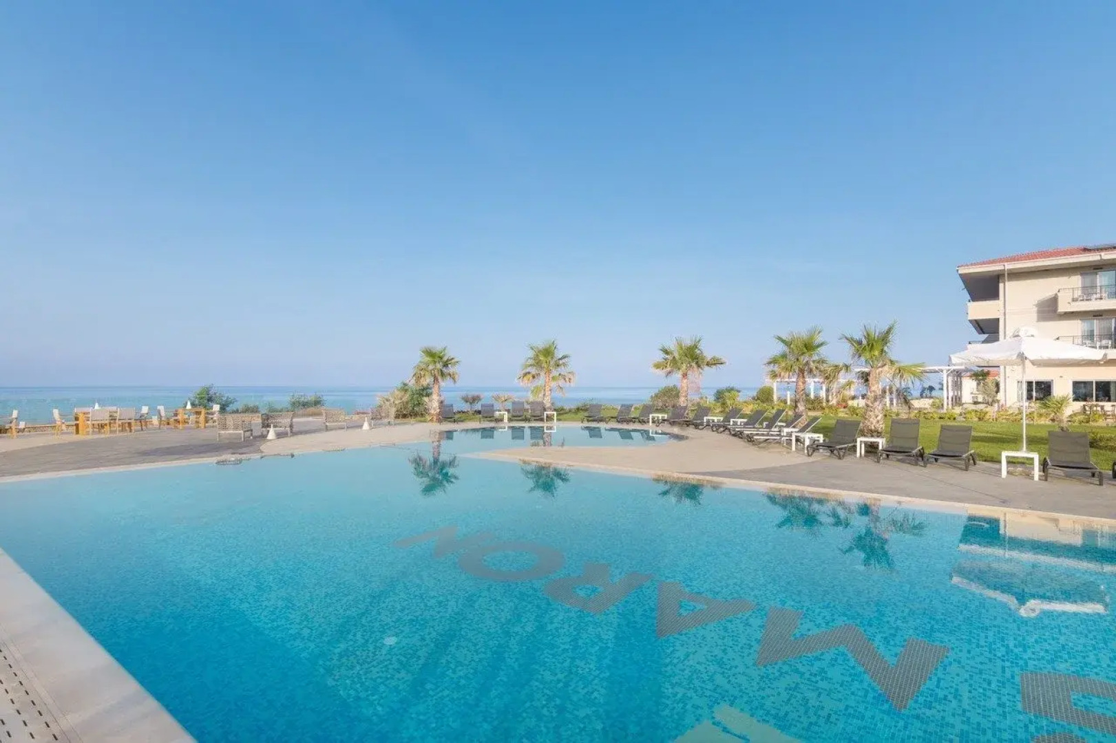King Maron Beach Hotel & Spa