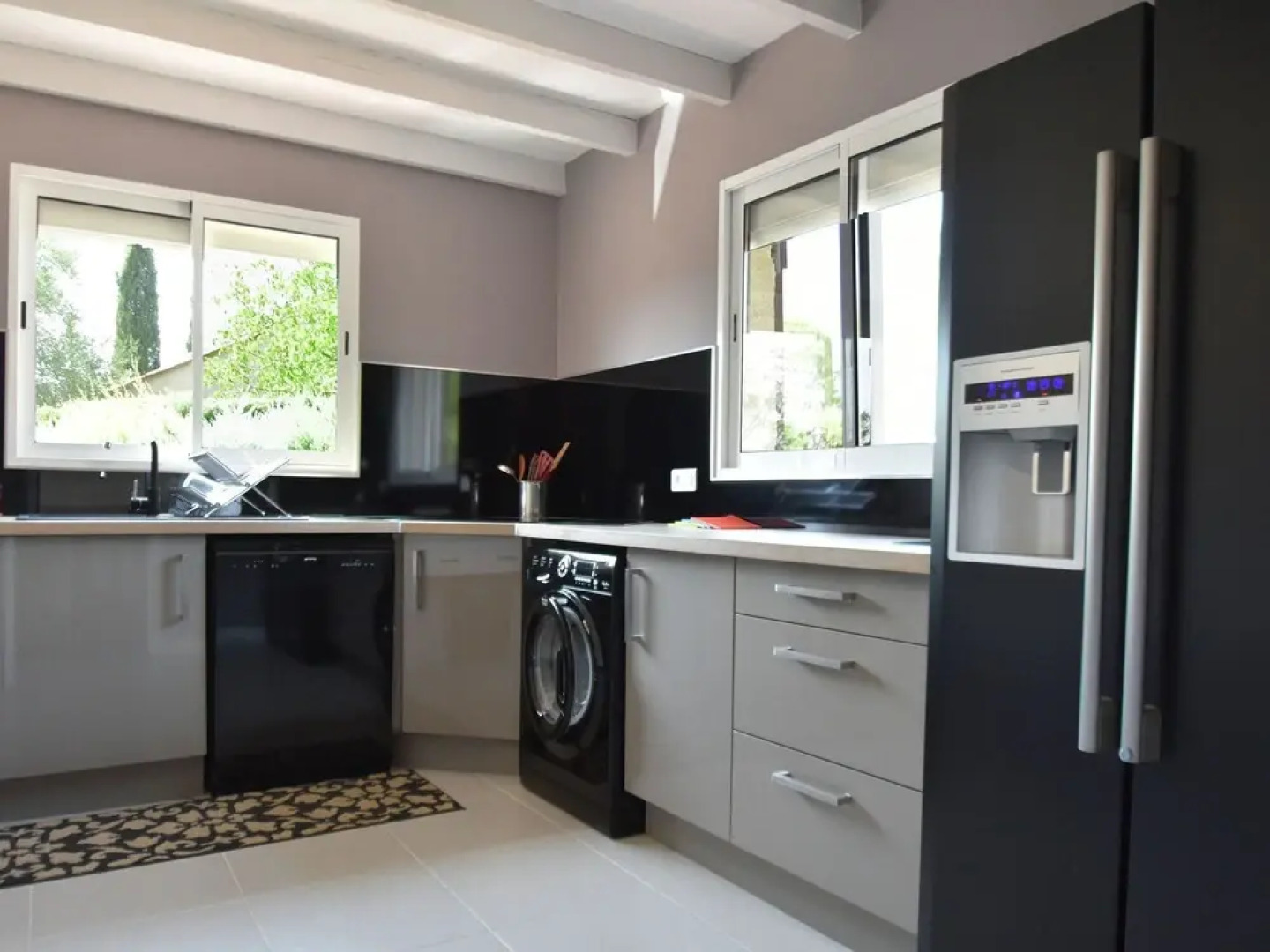 Villa. Near Callian Centre. Private Terrace. Private Garden. Boules Court