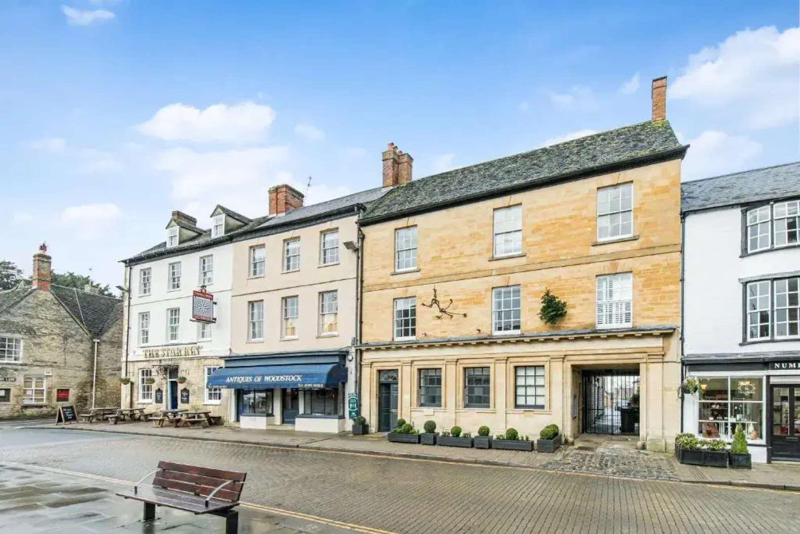 Oxfordshire Living - The Spencer Apartment - Woodstock