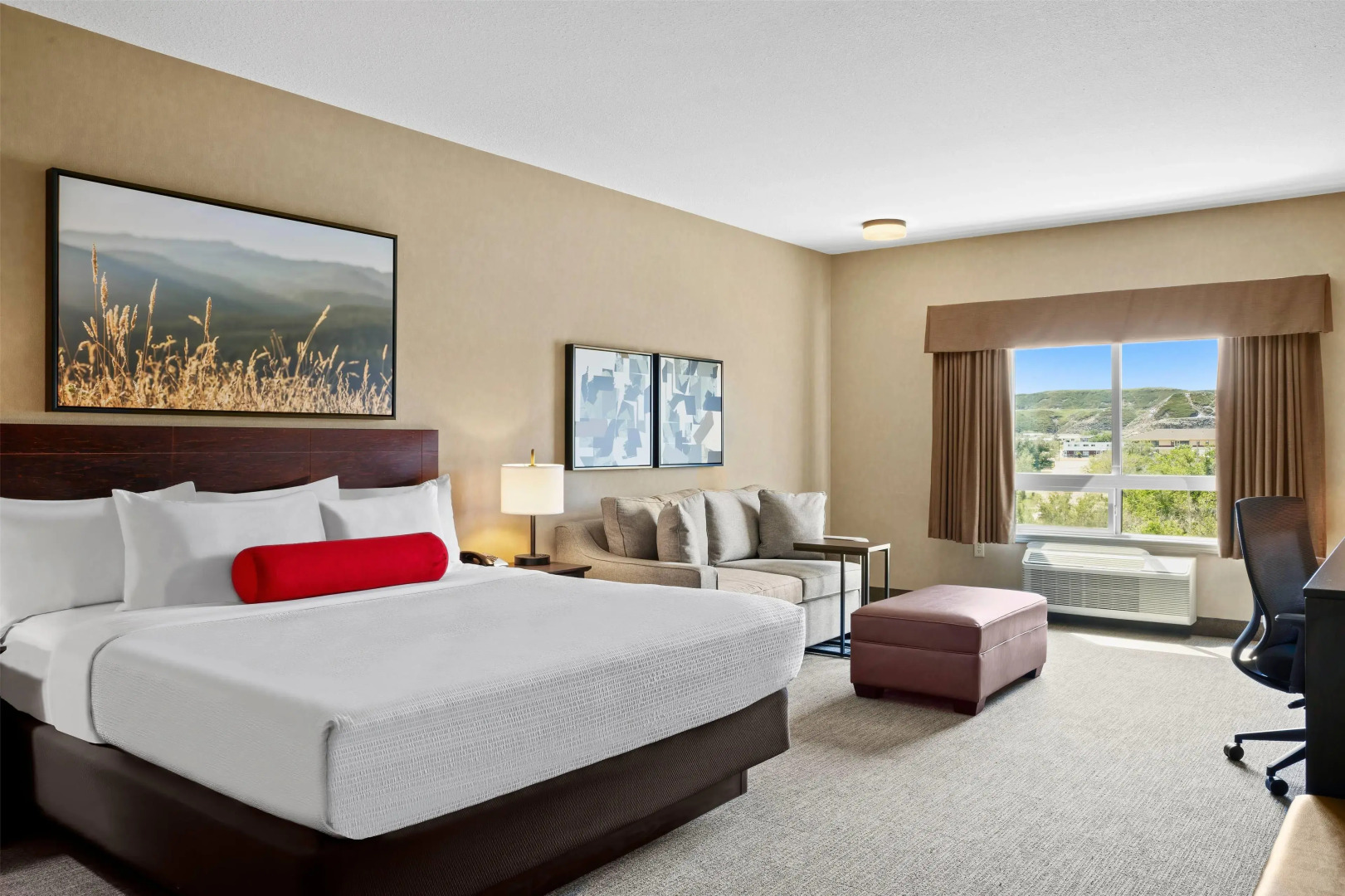 Ramada by Wyndham Drumheller Hotel & Suites