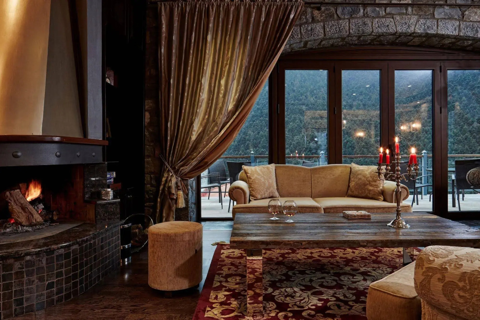 Nefeles Mainalon Luxury Residences & Lounge